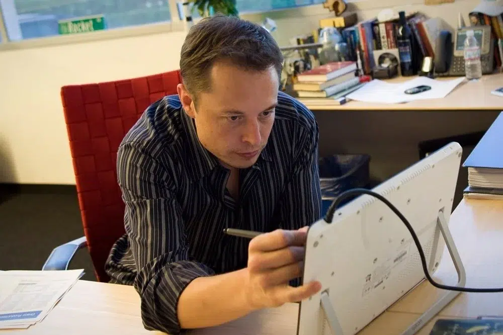 Elon Musks Education Does He Really Have Degrees in Physics and Economics elonmurskk1