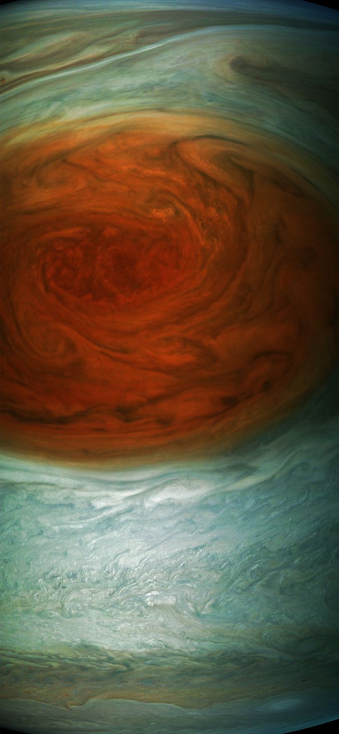awesome close up shots of jupiters giant red spot 0 UYdzhKAG