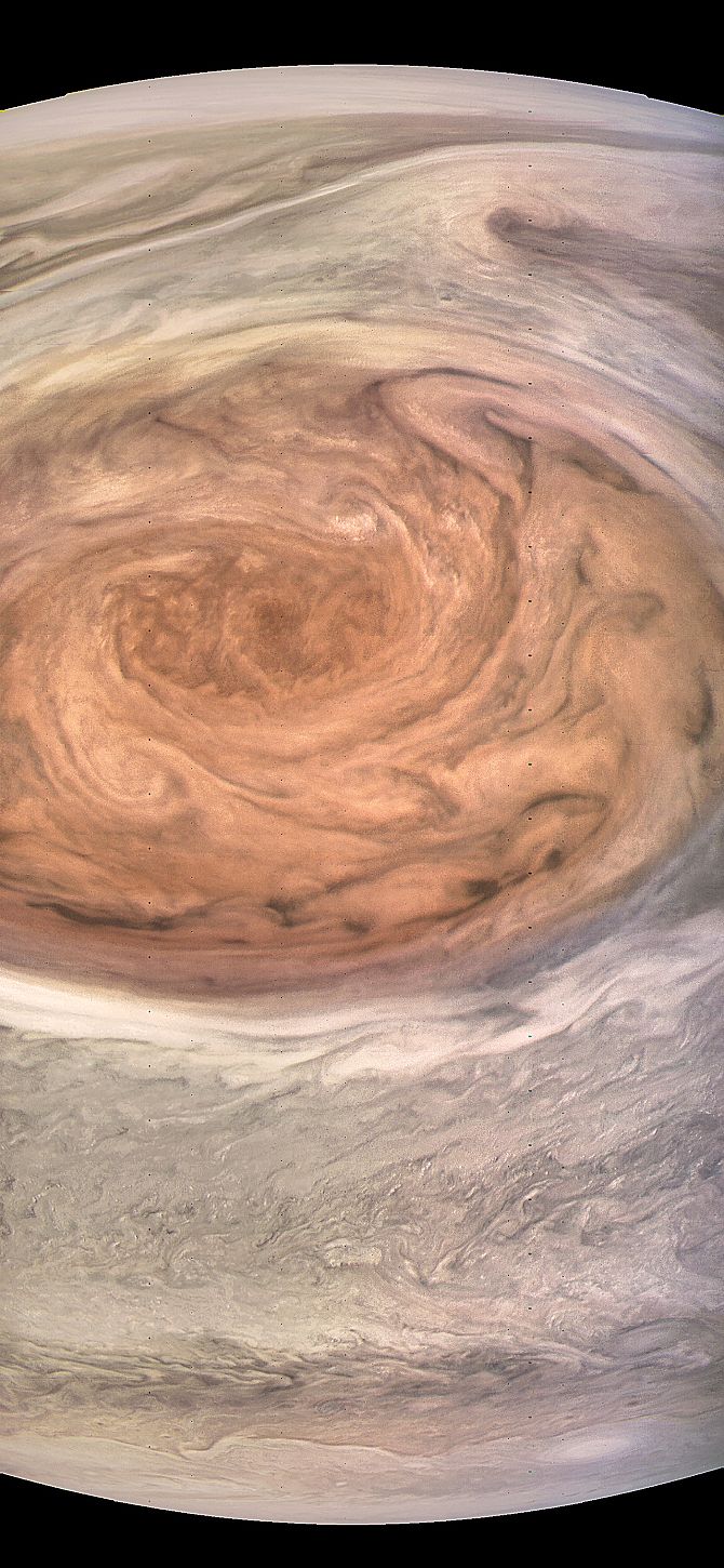 awesome close up shots of jupiters giant red spot 1 Md3LFjvQ